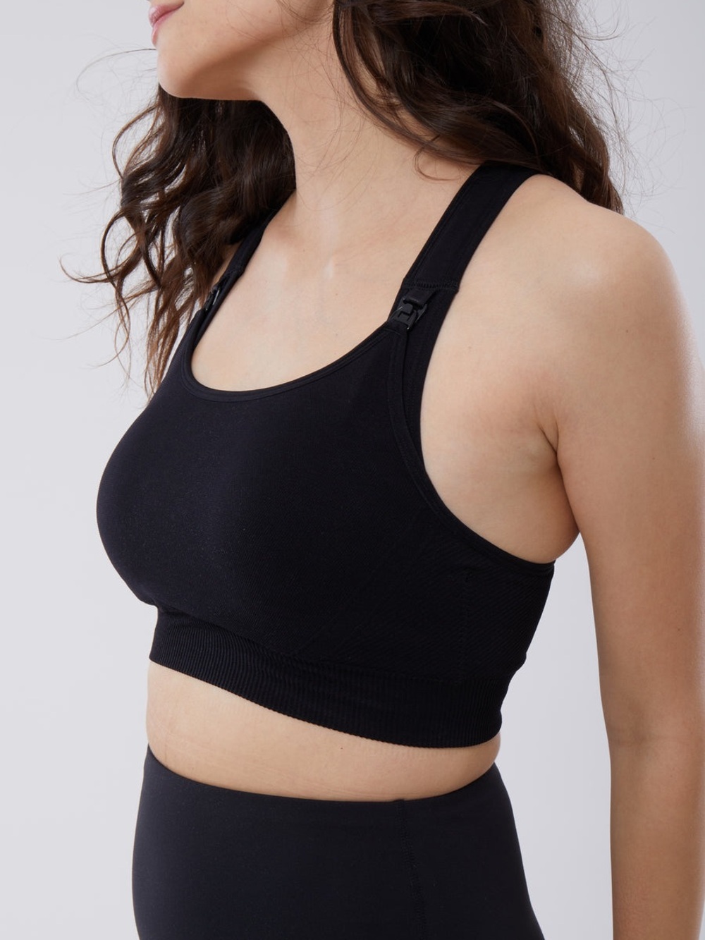 Ingrid & Isabel Maternity Nursing Sports Bra - Black Size M